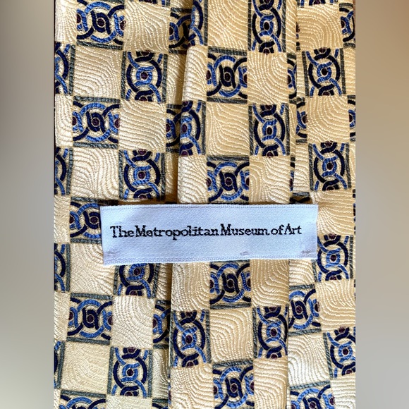 Set of two (2) mens neckties, metropolitan museum of arts, & nature Conservancy - Picture 5 of 6